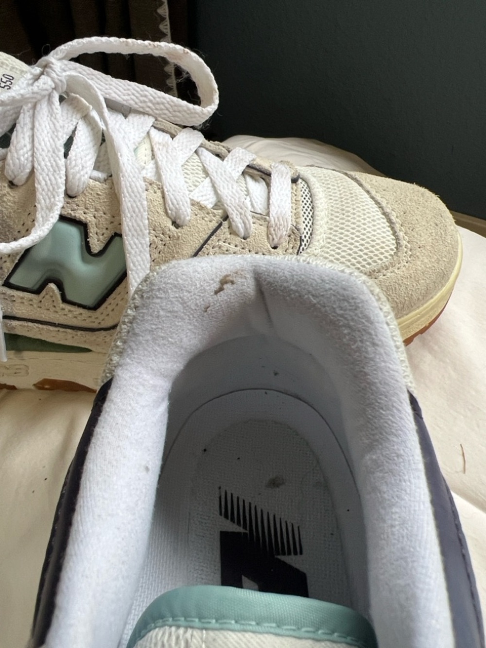New Balance 550 Sneaker Cream with Teal accents - Picture 7 of 8